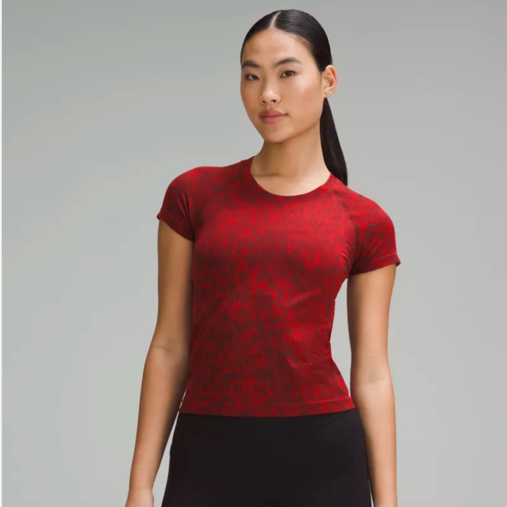 Lululemon Lunar New Year Swiftly Tech Short-Sleeve Shirt 2.0 Race Length size 4